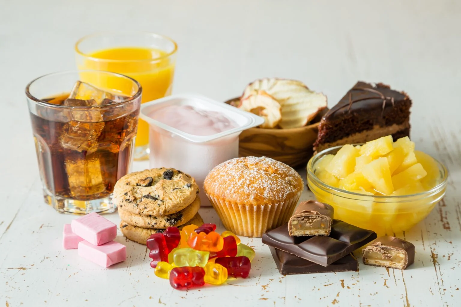 Carb đơn giản được tìm thấy trong các chế phẩm từ sữa, bánh kẹo