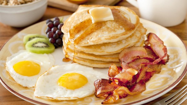 Bữa sáng giàu protein với 2 quả trứng