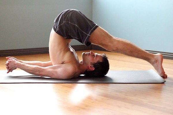 Pilates Roll Over - Bài tập cuộn người