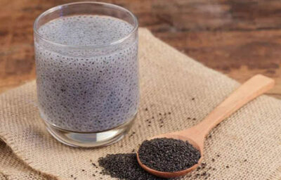 Cách uống hạt chia với nước tinh khiết