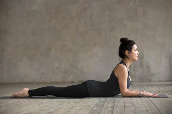 Tư thế Sphinx (Bhujangasana biến thể)