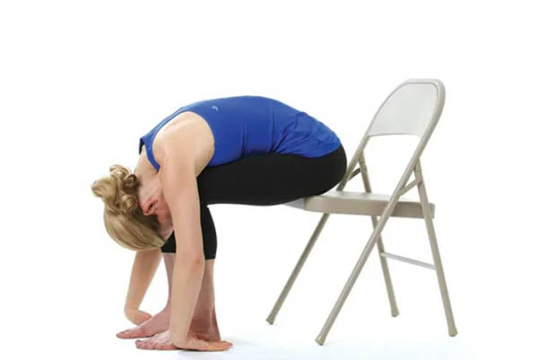 Tư thế Seated Forward Bend (Uttanasana biến thể)