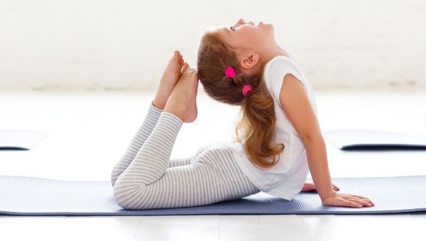  Yoga giúp cải thiện sức khỏe thể chất của trẻ