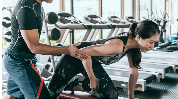 Lưu ý an toàn khi tập Dumbbell Row