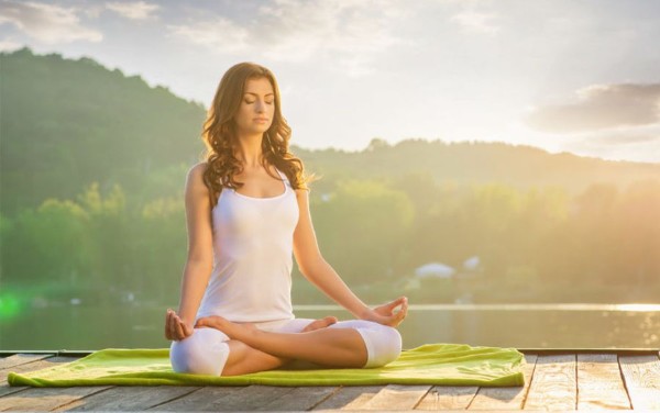 Yoga giúp giảm căng thẳng và lo âu