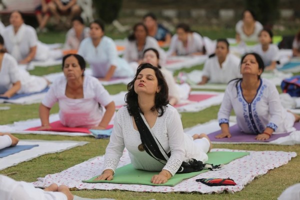 Yoga mang lại những lợi ích đặc biệt từ phụ nữ cho đến người cao tuổi